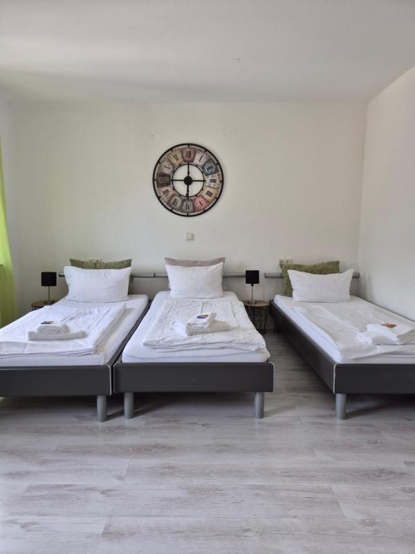 Triple Room with Shower image 2