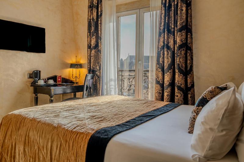 Standard Double Room image 1