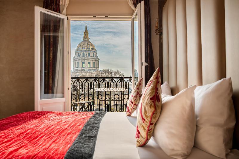 Connecting Double Rooms with view on Invalides image 1