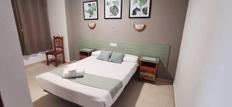 Double Room image 1