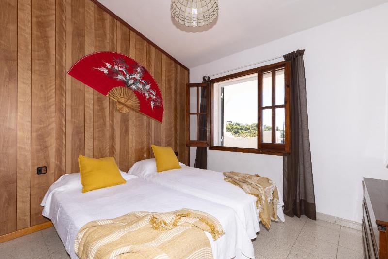 UHC CasasBlancas Family Complex - image 11