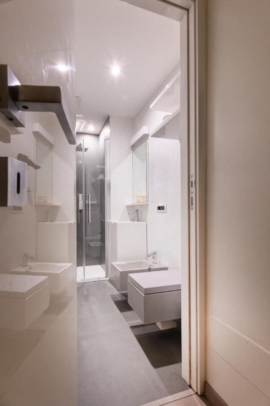 Standard Double Room image 4