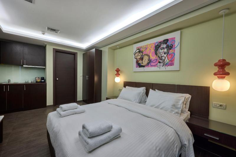 Deluxe Double Room image 1