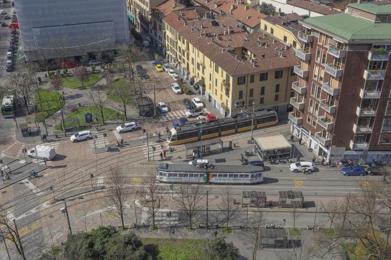 One-Bedroom Apartment image 4
