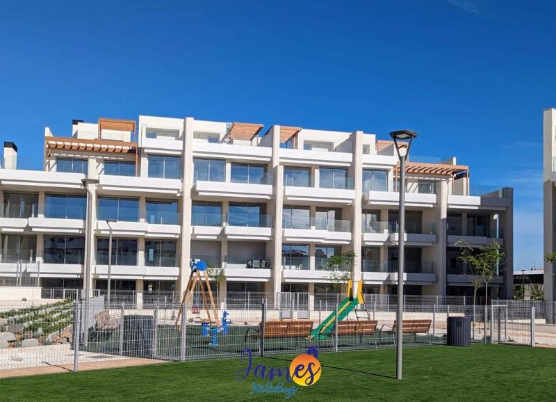 Modern Ground floor Apartment with Com Pool EB12 - image 3