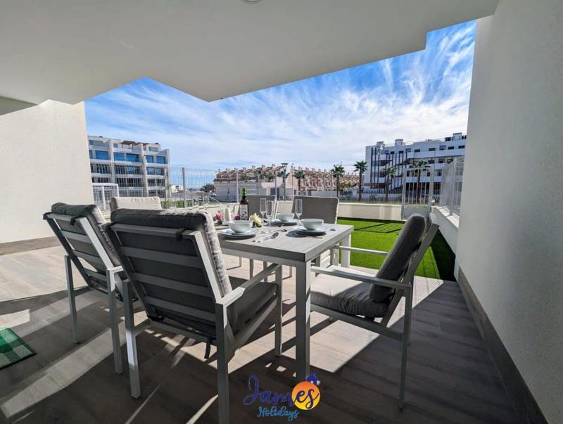 Modern Ground floor Apartment with Com Pool EB12 - image 4