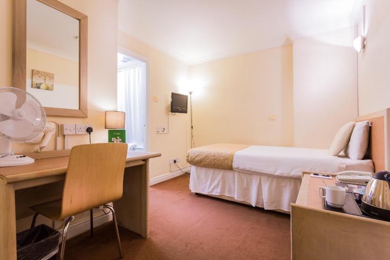 Single Room without Window image 2