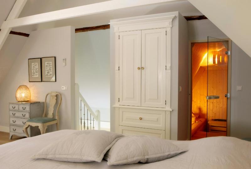 Superior Suite image 4