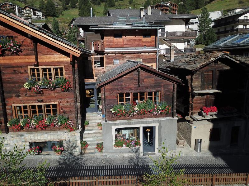 One-Bedroom Chalet image 2