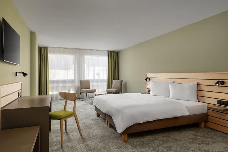 Twin Room image 1