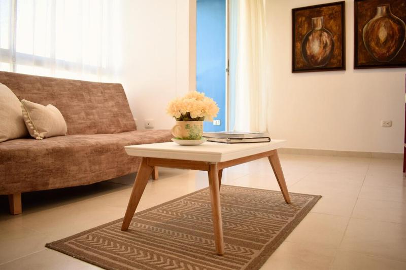 Luxury apartment with pool - image 6