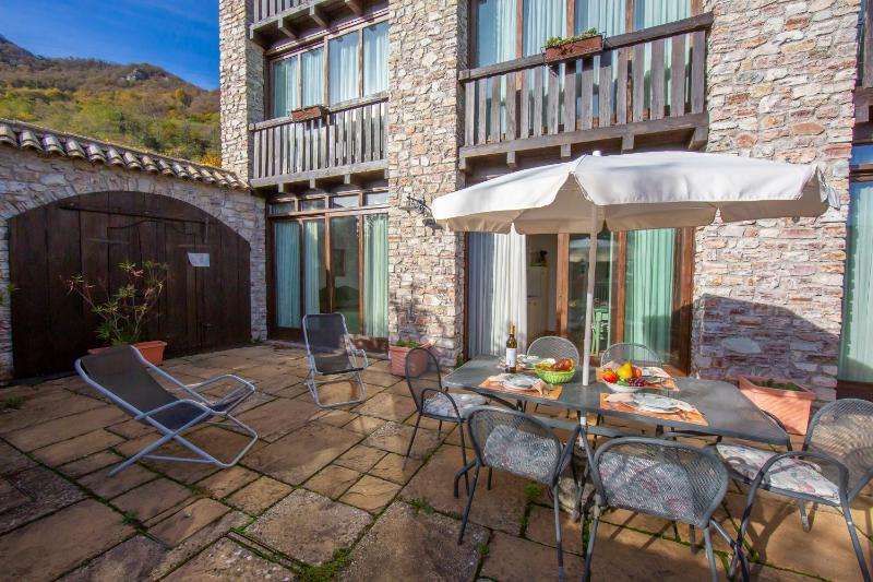 Two Bedroom Apartment with Terrace image 4
