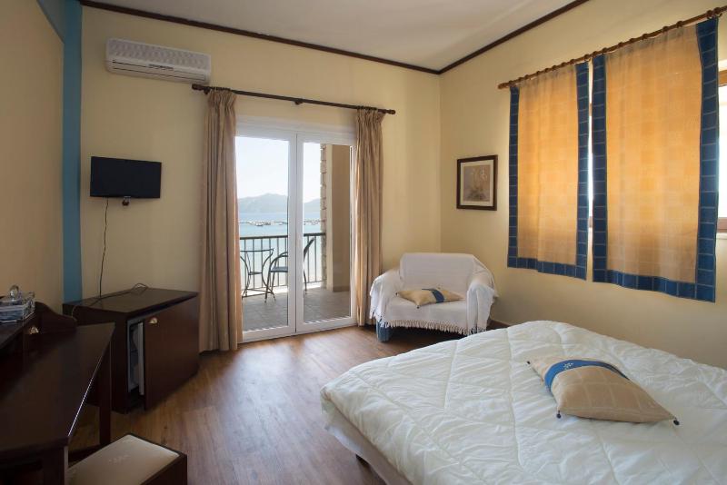 Twin Room with Castle or Sea View image 2