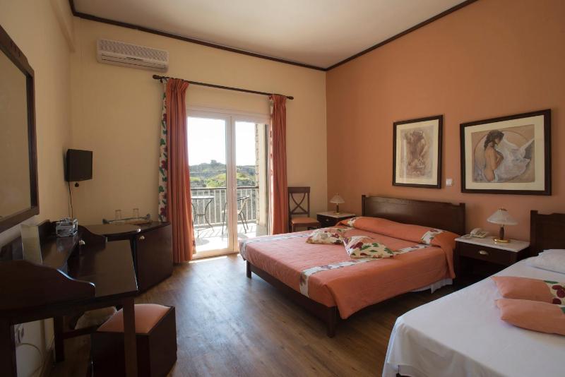 Triple Room image 3