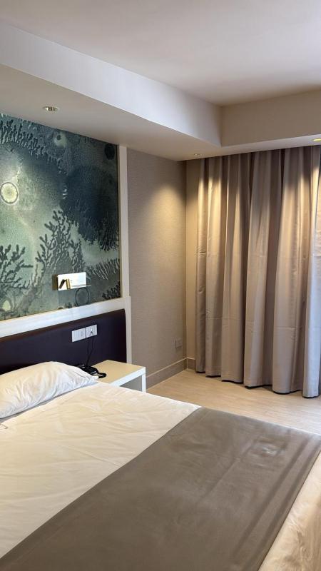 Deluxe Double or Twin Room with Garden View image 3