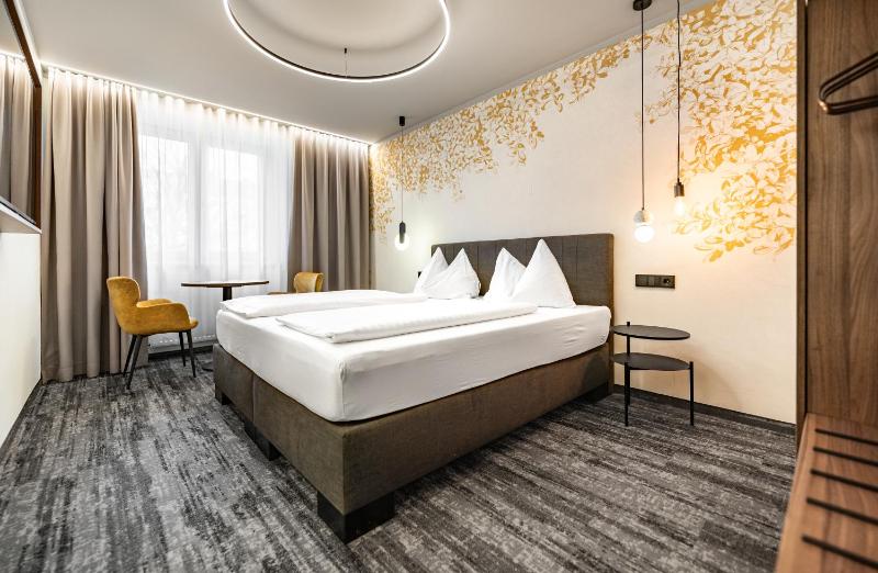 Double Room image 1