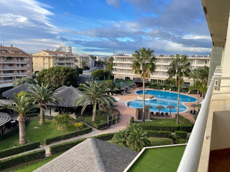 Habitación doble 1 o 2 camas + cama supletoria con vistas al jardín image 3