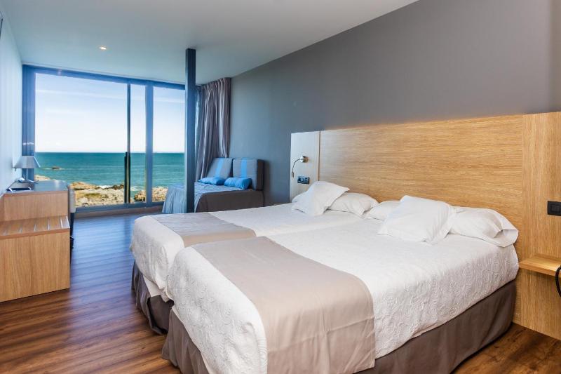 Family Room with Sea View image 1
