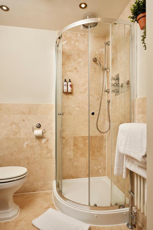 Standard Double or Twin Room image 2