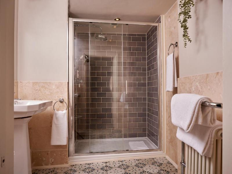 Superior Double Room image 3