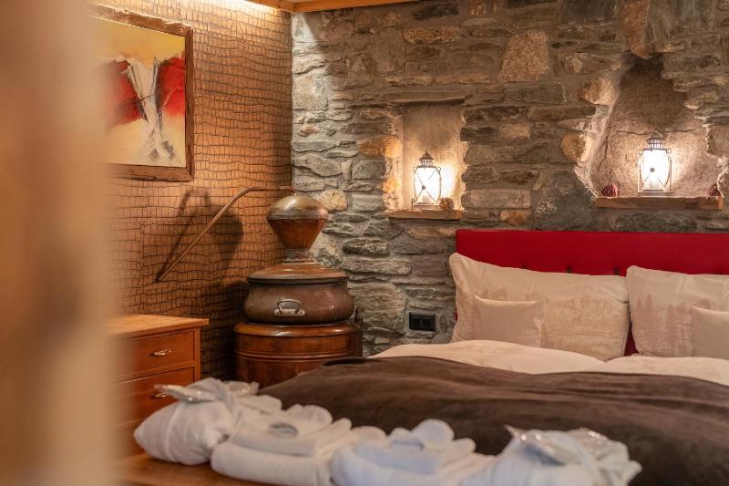 Two-Bedroom Chalet image 3
