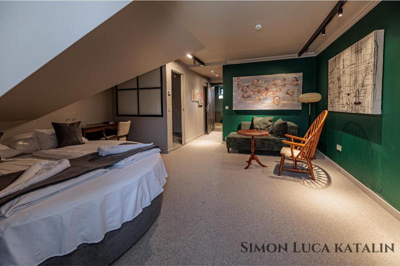 Superior Double or Twin Room image 1