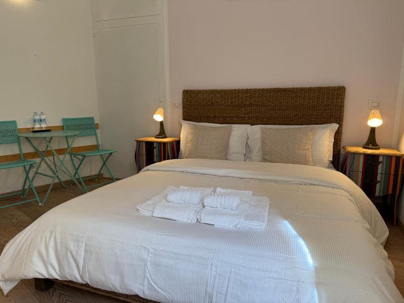 Double Room with Private Bathroom image 4