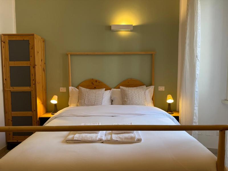 Double Room with Private Bathroom image 1