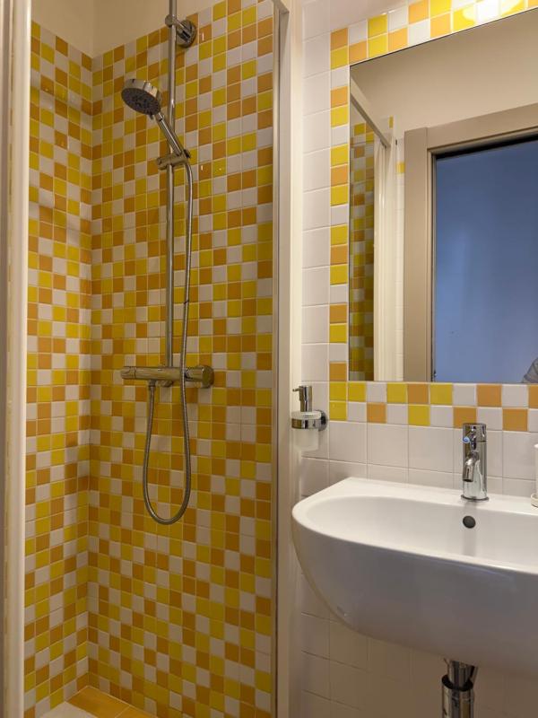 Double Room with Private Bathroom image 2