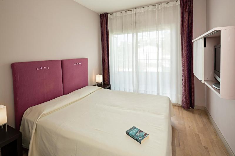 Superior Apartment image 2