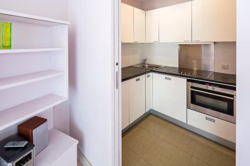 Deluxe Studio image 1