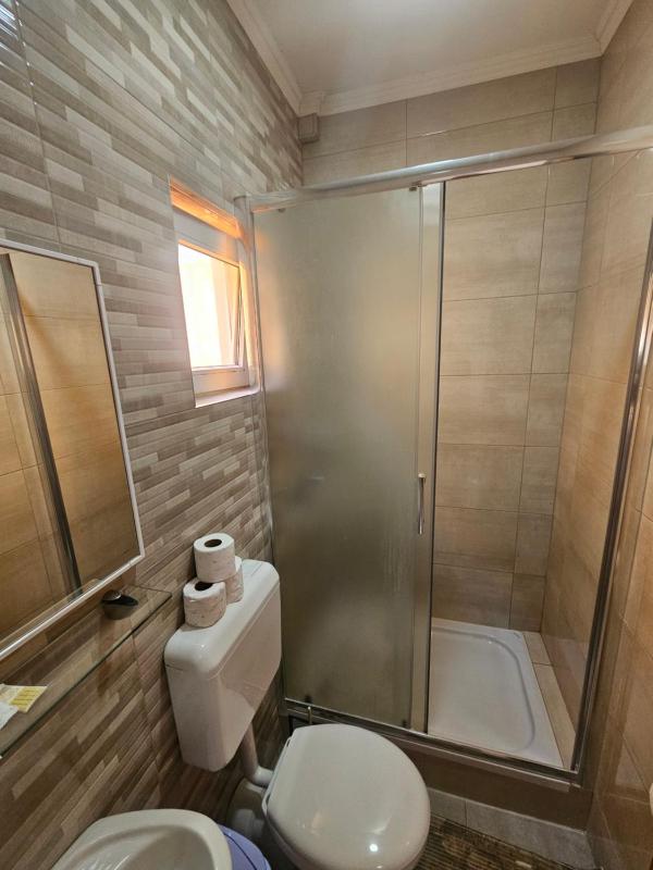 Deluxe Double Room image 4