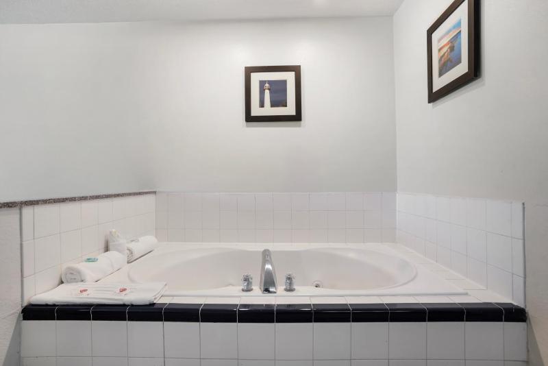 King Suite image 2