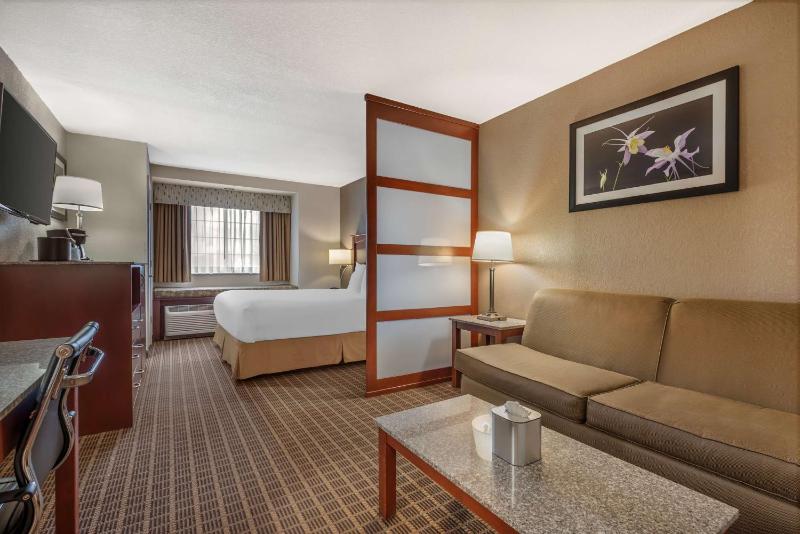 King Suite image 3