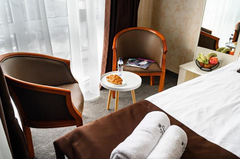 Standard Double or Twin Room - Non-Renovated Room image 4