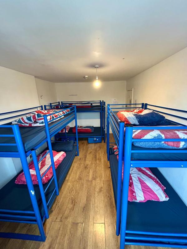 Bed in 6-Bed Mixed Dormitory Room image 1