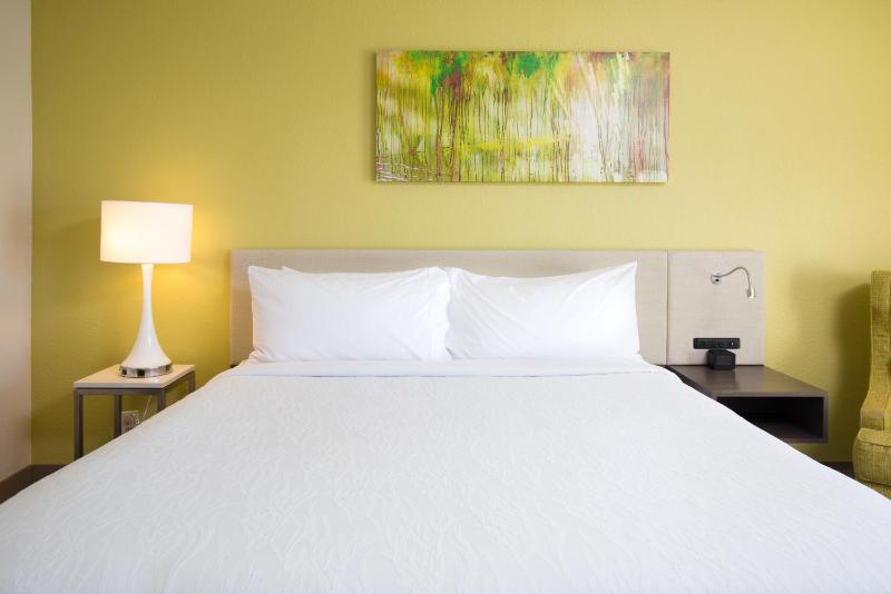 King Room with Ocean View image 2