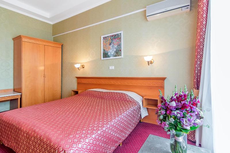 Executive Suite image 4