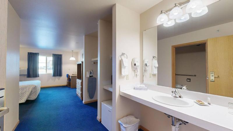 Deluxe Single Room image 2