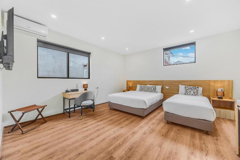 Superior Twin Room image 1