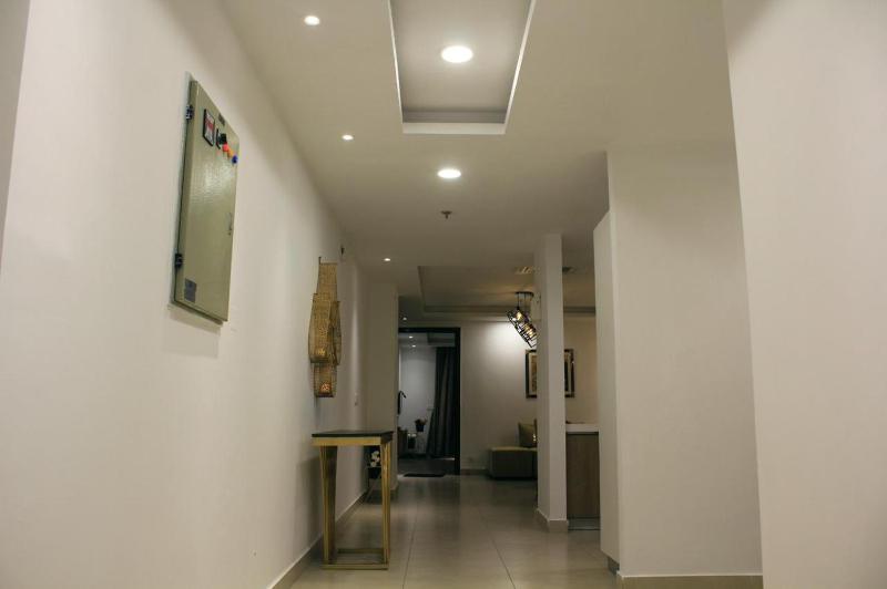 Stylish Luxury Apartments in Gold Crest With Shopping Mall by HBA - image 2