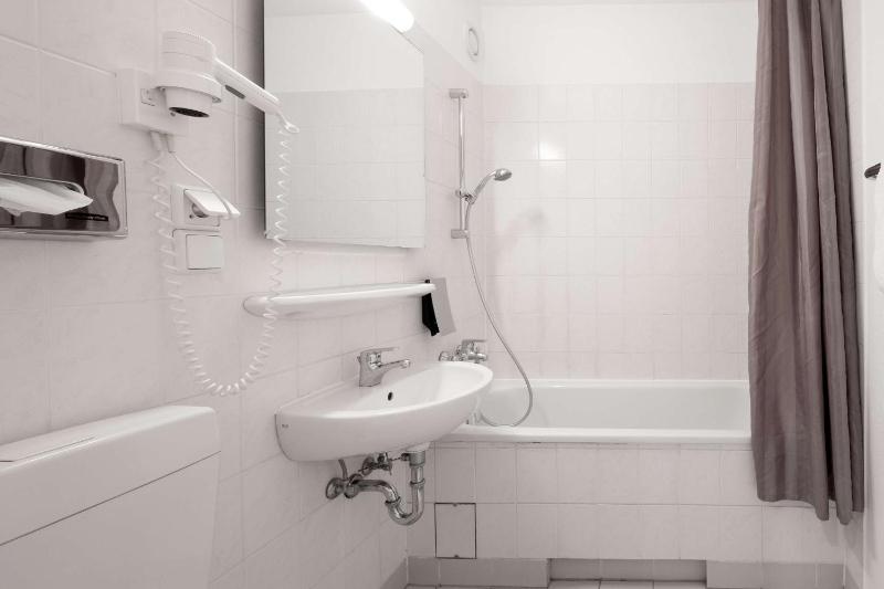 Double or Twin Room image 1