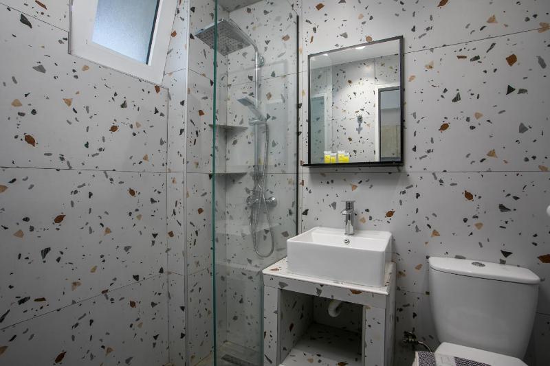  Executive Studio with Sea View (2 Adults) image 4