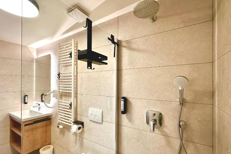 Double Room image 2