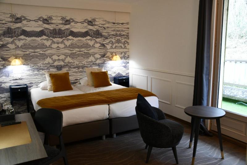 Superior Twin Room image 2