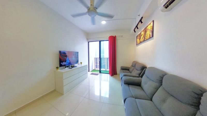 Up to 8 Pax I-City ISoho FREE WIFI 50