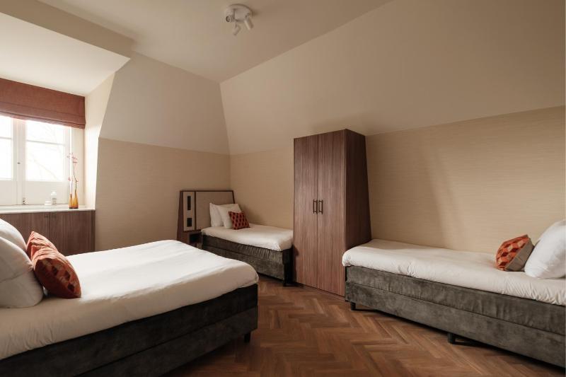 Quad Room Suite image 1