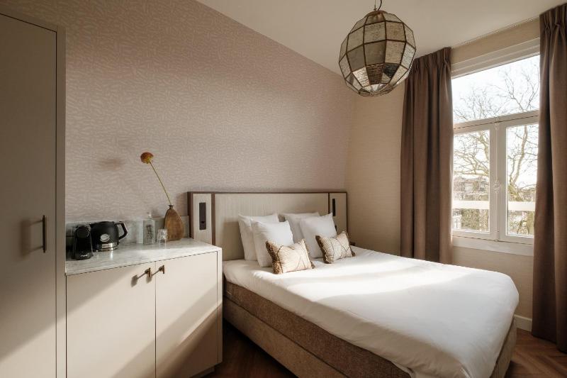 Cozy Double Room image 1