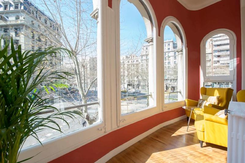 You Stylish El Born Apartments - image 11