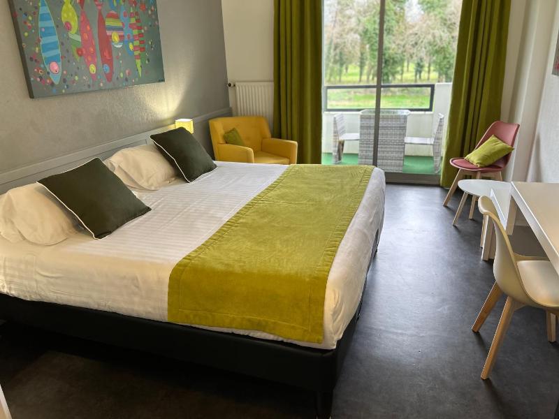 Superior Double Room image 1